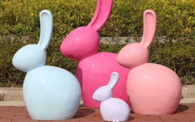 公園彩繪抽象玻璃鋼兔子雕塑