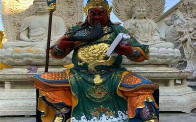 玻璃鋼彩繪戶外大型佛像看書的關(guān)公雕塑