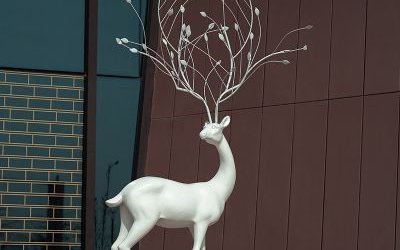 酒店玻璃鋼抽象梅花鹿雕塑