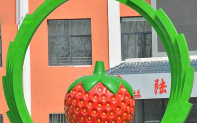 農(nóng)場擺放玻璃鋼仿真草莓雕塑