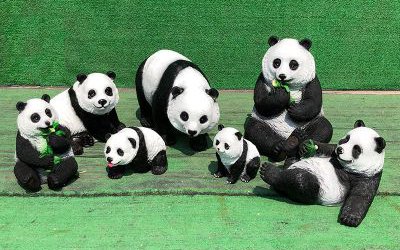 景區(qū)玻璃鋼仿真動物熊貓雕塑