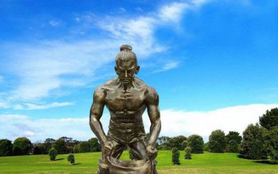 廣場收麥子仿古老人玻璃鋼雕塑