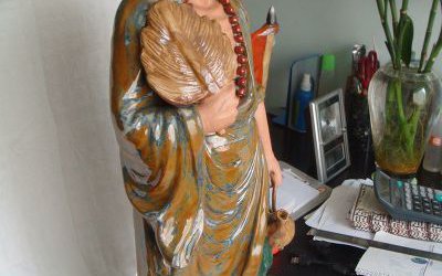 室內(nèi)玻璃鋼彩繪小型擺件濟公雕塑