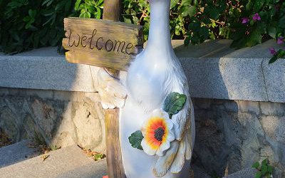 城市街道創意玻璃鋼仿真卡通鴨子雕塑