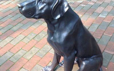 戶外小區玻璃鋼仿銅狗雕塑