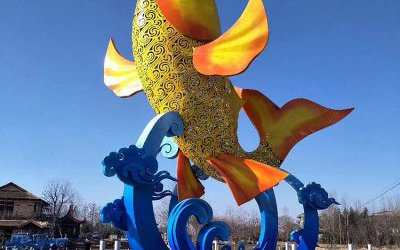 戶外廣場(chǎng)水景大型彩繪玻璃鋼魚(yú)雕塑