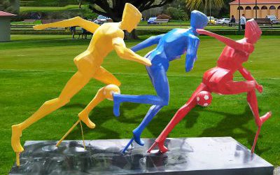 校園體育場所玻璃鋼幾何抽象跑步的人物景觀